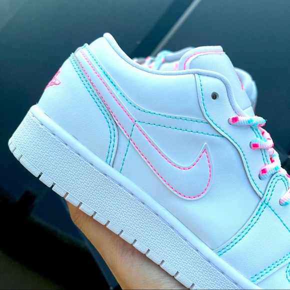 Air Jordan 1 Low GS “south beach” - Picture 2 of 9
